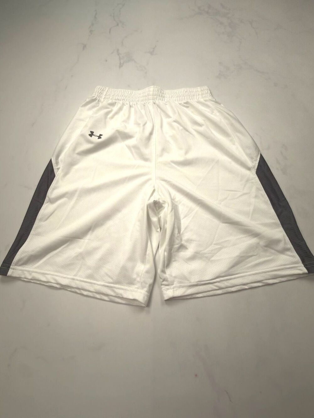Under Armour Athletic Shorts White 2010s Sporty Minimalist - Boys XL